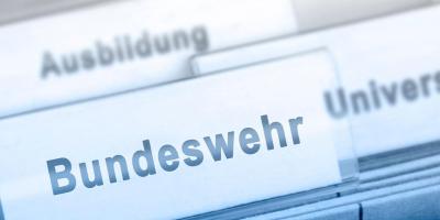 Wie junge Menschen von Wehr- oder Zivildienst profitieren: Ein Pflichtdienst kann den Übergang in den Arbeitsmarkt begünstigen - 